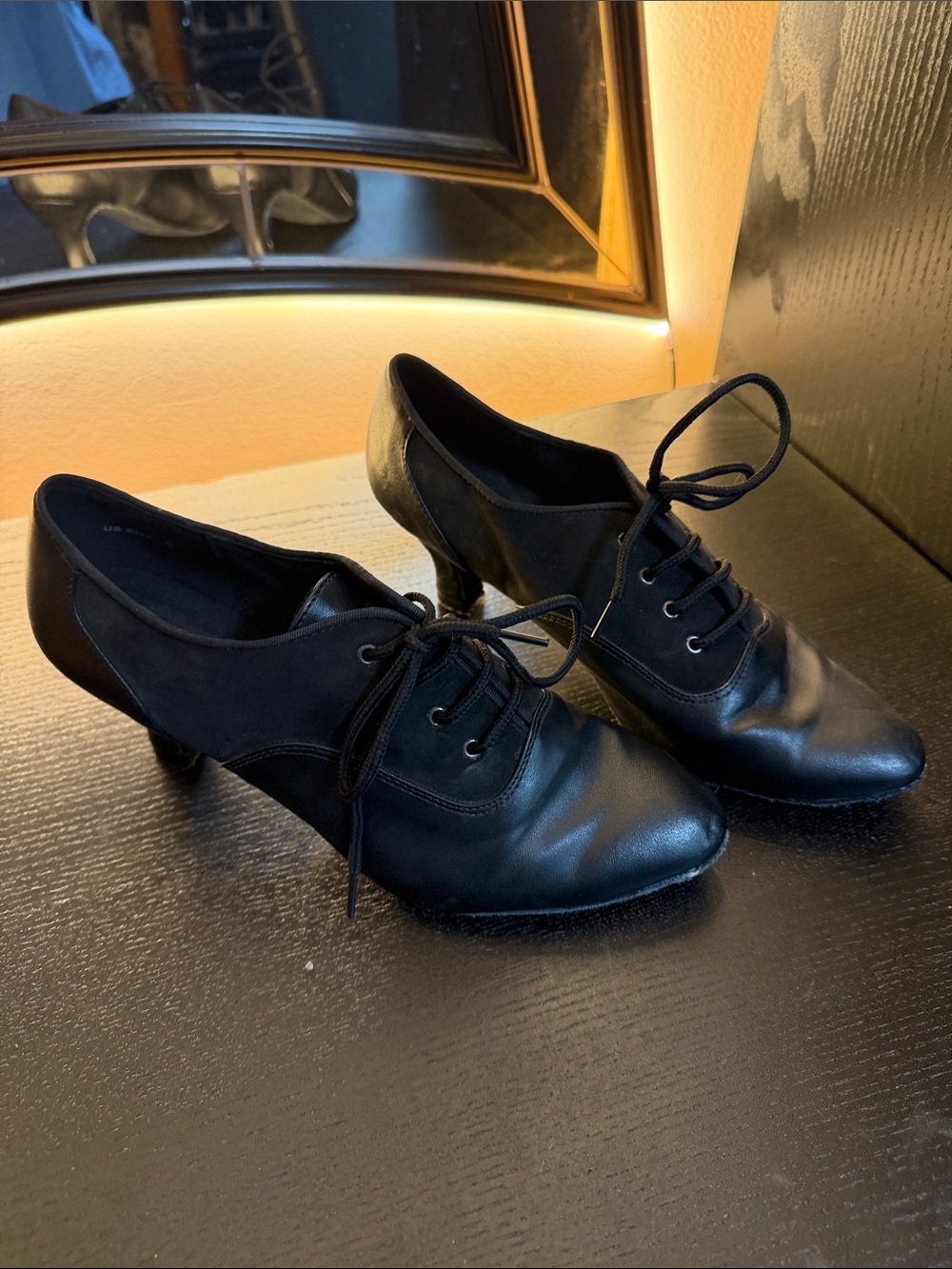 Women's Black Lace-Up Mid Heel Oxford Pumps